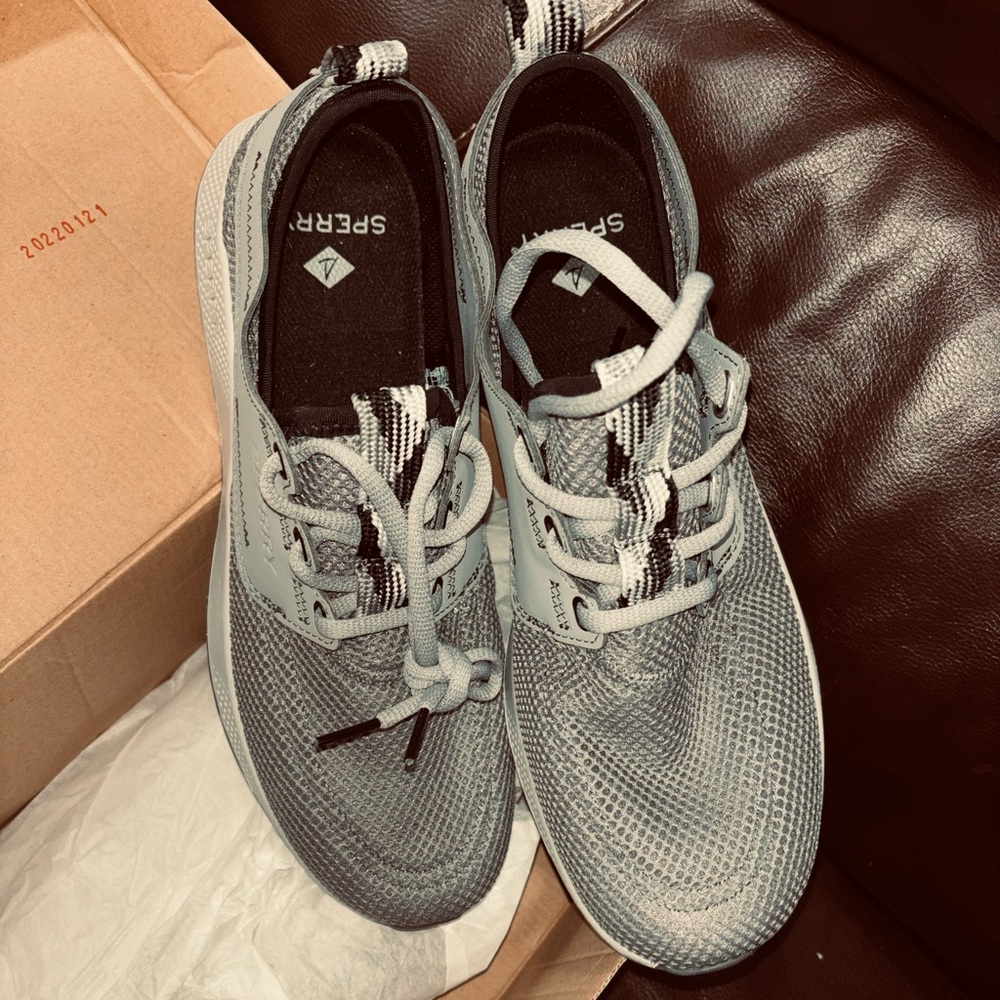 Men’s Sperry Tennis Shoes